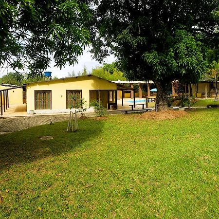 Chacara Charmosa Com Piscina, Campo De Futebol Villa กวาราชินเกตา ภายนอก รูปภาพ