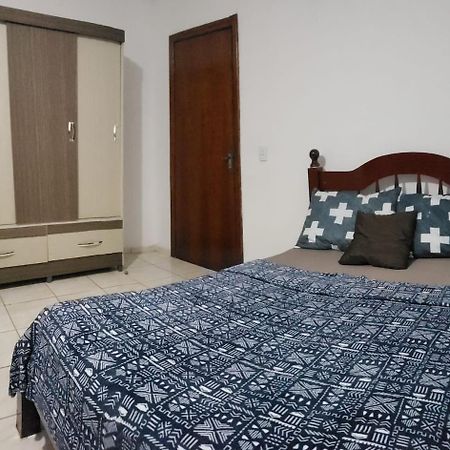 Chacara Charmosa Com Piscina, Campo De Futebol Villa กวาราชินเกตา ภายนอก รูปภาพ