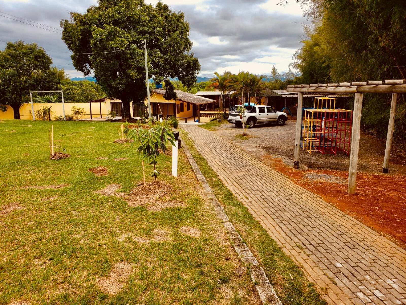 Chacara Charmosa Com Piscina, Campo De Futebol Villa กวาราชินเกตา ภายนอก รูปภาพ