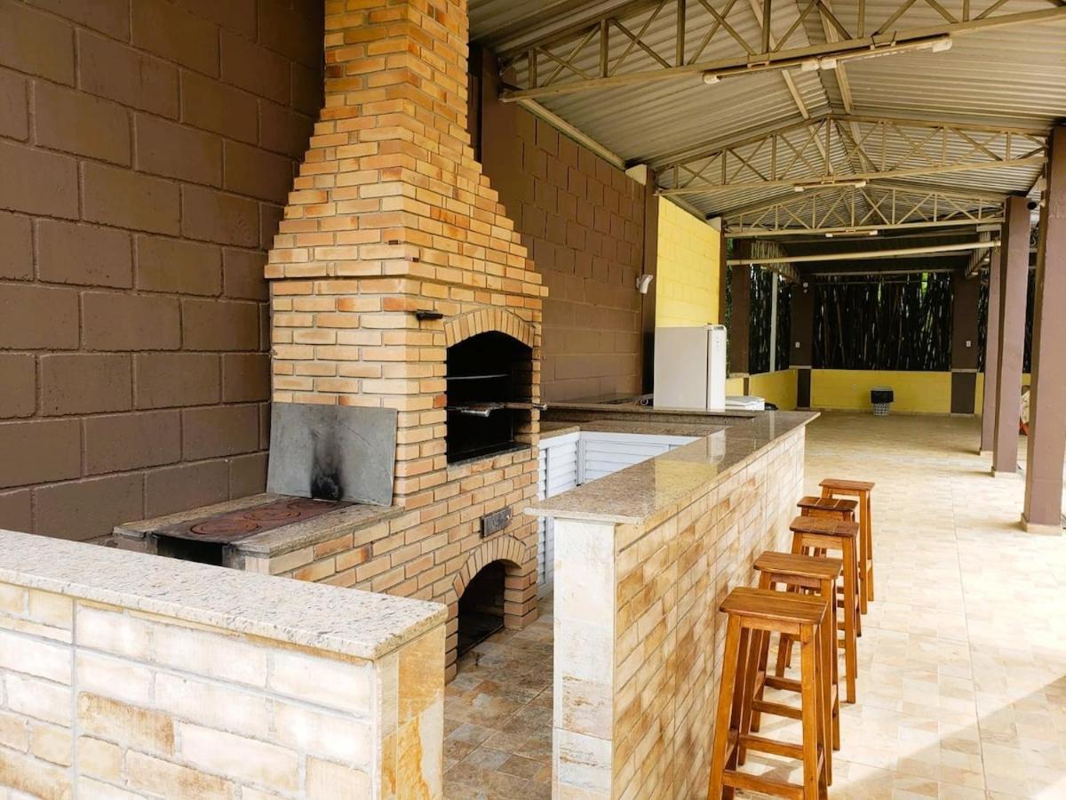 Chacara Charmosa Com Piscina, Campo De Futebol Villa กวาราชินเกตา ภายนอก รูปภาพ