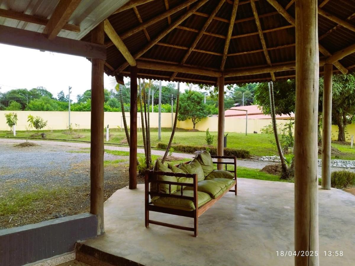 Chacara Charmosa Com Piscina, Campo De Futebol Villa กวาราชินเกตา ภายนอก รูปภาพ